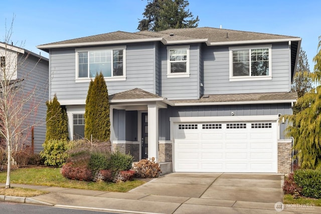 view of front of house featuring a garage