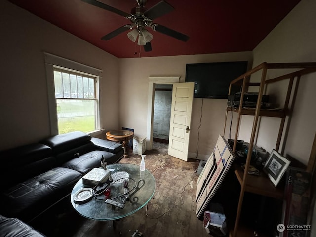 1223E 2nd St, Aberdeen, WA 98520 - living room featuring ceiling fan