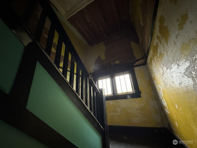 1223E 2nd St, Aberdeen, WA 98520 - view of stairs