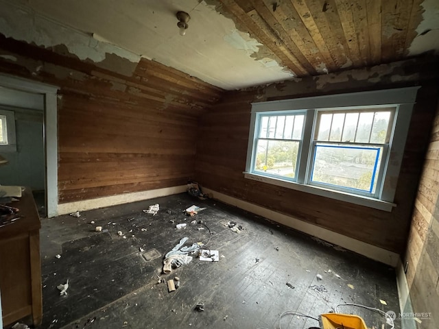 1223E 2nd St, Aberdeen, WA 98520 - bonus room with vaulted ceiling and wooden ceiling