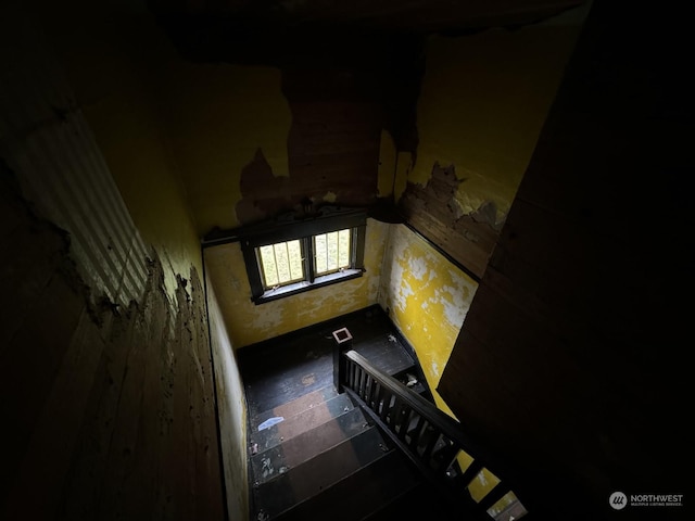 1223E 2nd St, Aberdeen, WA 98520 - staircase featuring rustic walls