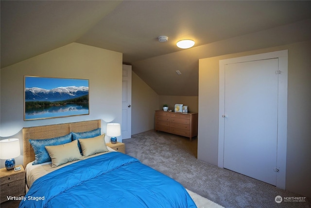 1506 Westport Rd, Aberdeen, WA 98520 - carpeted bedroom featuring lofted ceiling
