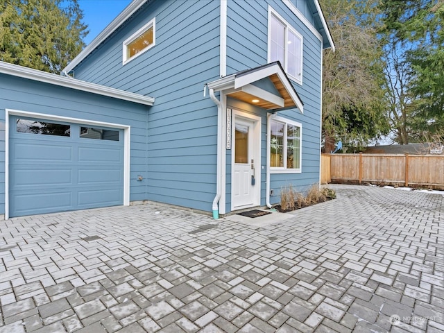 view of front facade with a garage