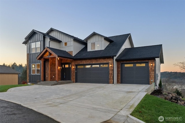 view of modern farmhouse style home