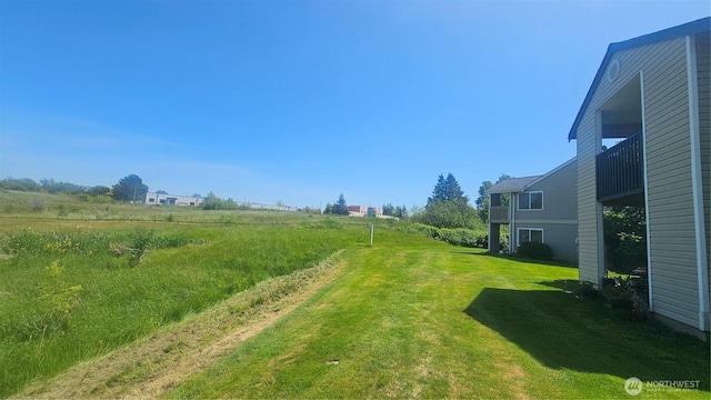 617 W Horton Way Unit 207, Bellingham, WA 98226 - view of green lawn