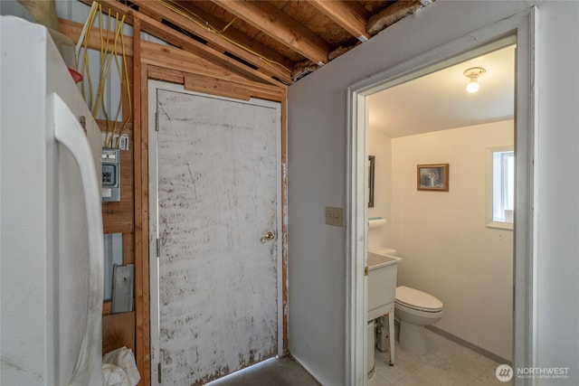 bathroom featuring toilet