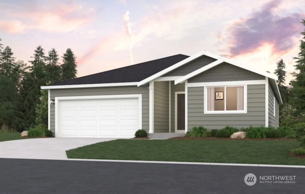 284 Wind River Ct, Chehalis, WA 98532 - view of front of property featuring a garage and a lawn