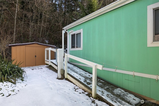 exterior space featuring a shed