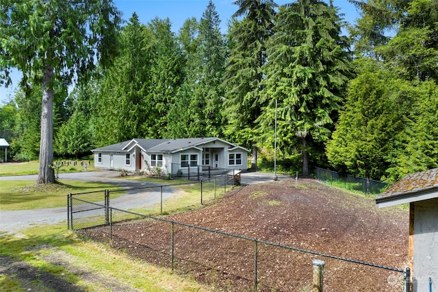 view of front of property with a front yard