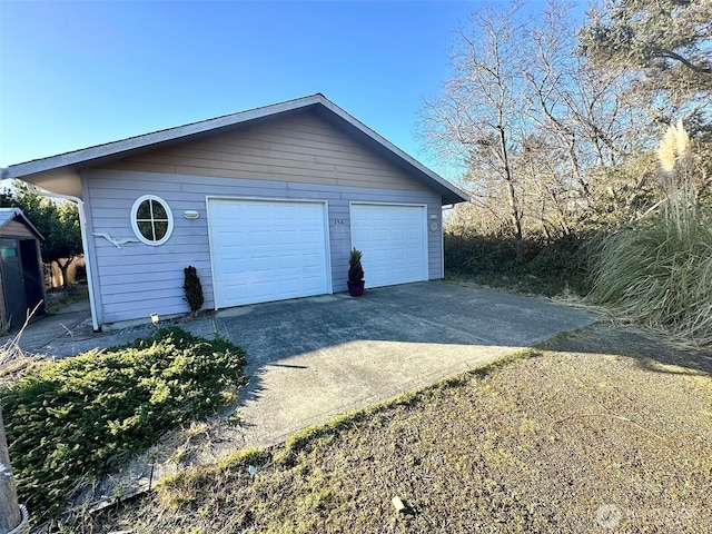 view of detached garage