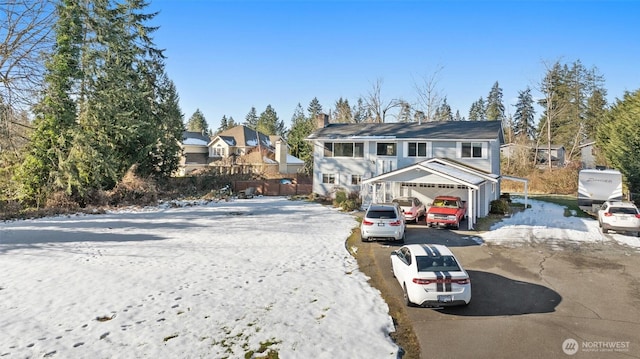 view of front property featuring a garage