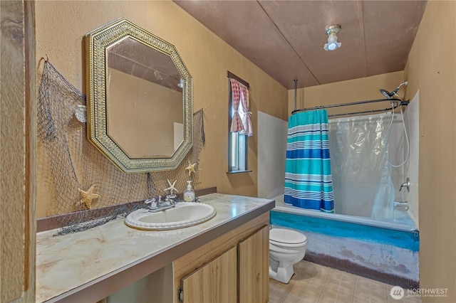 28622 SE 434th St, Enumclaw, WA 98022 - full bathroom with vanity, shower / tub combo with curtain, and toilet
