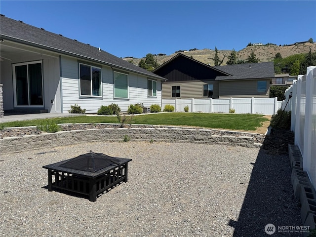 2764 N Breckenridge Dr, East Wenatchee, WA 98802 - view of yard with a fire pit and a mountain view