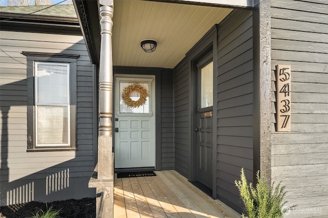 view of exterior entry with crawl space