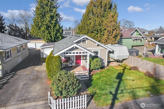 view of front of home with a front yard