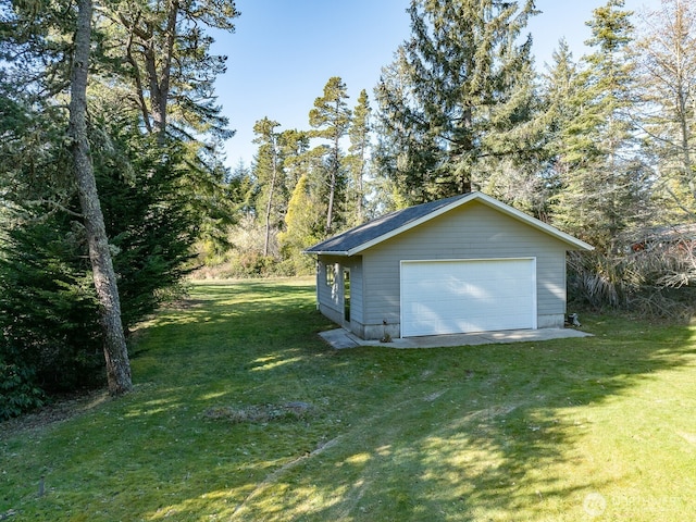 view of detached garage