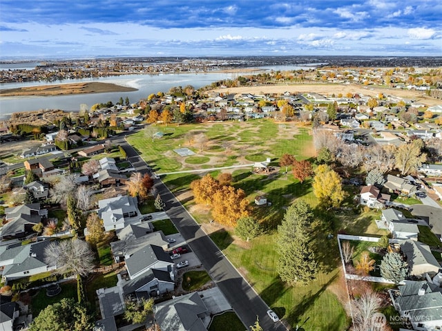 9447 Vernal Ave SE, Moses Lake, WA 98837 - bird's eye view with a water view
