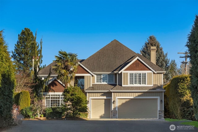 view of front facade featuring a garage