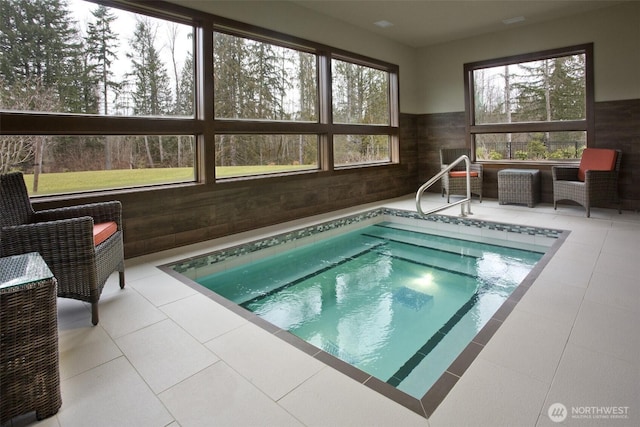 view of pool featuring an indoor in ground hot tub