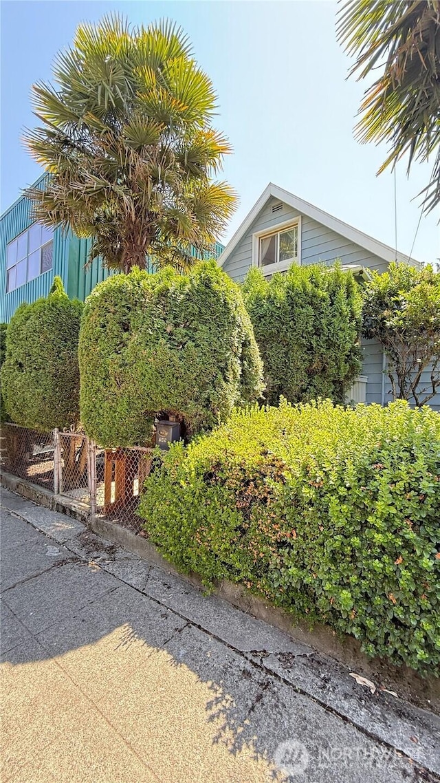 749 S Elmgrove St, Seattle, WA 98108 - photo 3