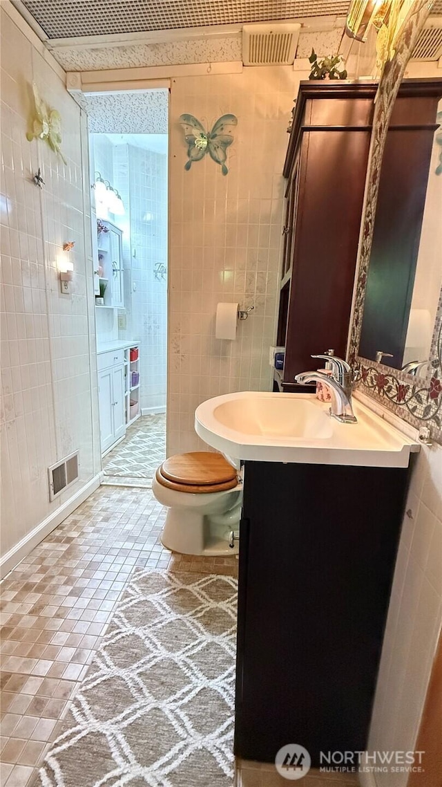 749 S Elmgrove St, Seattle, WA 98108 - photo 13