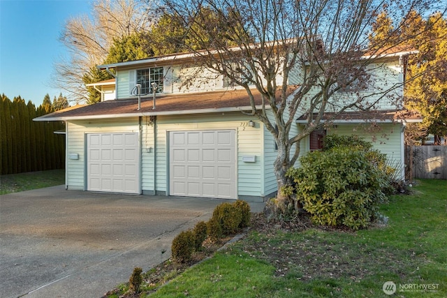 view of front of house featuring a garage