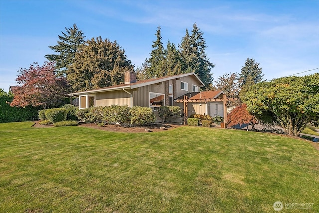 view of front of home with a front lawn