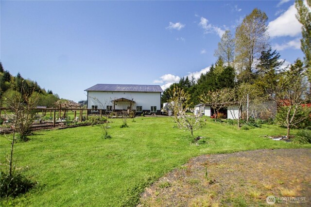 314 E Valley Rd, Skamokawa, WA 98647 - view of yard