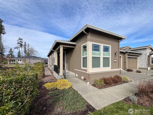 view of front of house featuring a garage