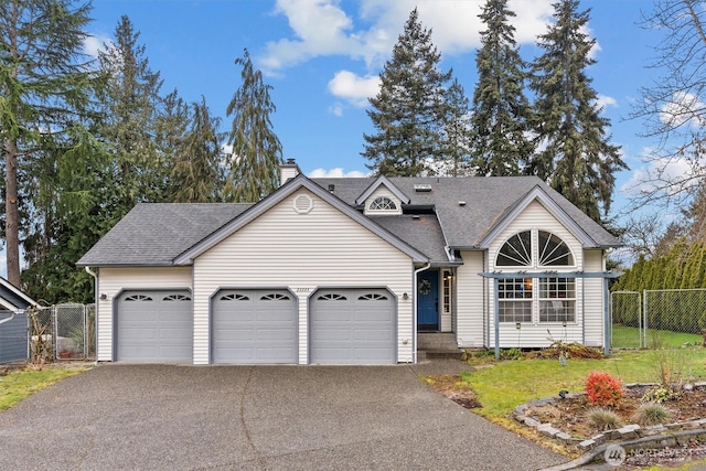 view of front facade featuring a garage