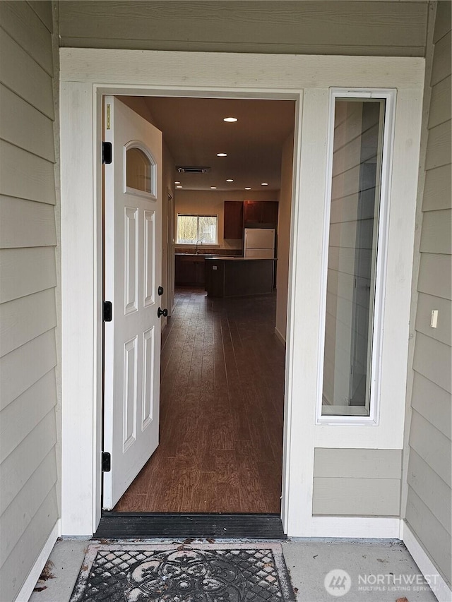 property entrance with sink