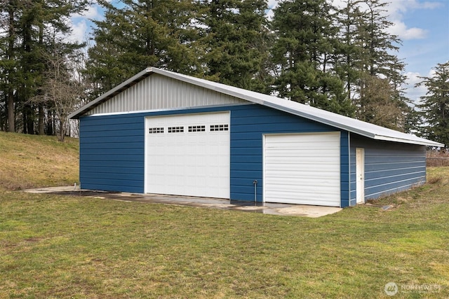 view of detached garage