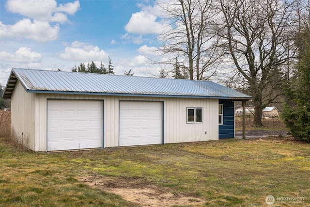 view of detached garage