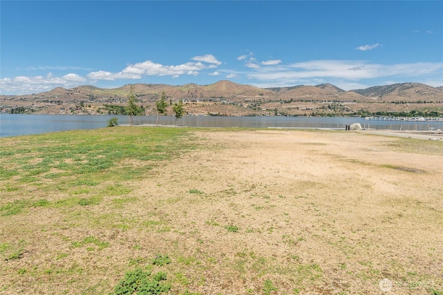 102 Trout Ln, Chelan, WA 98816