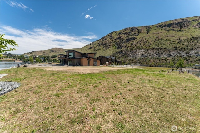 102 Trout Ln, Chelan, WA 98816