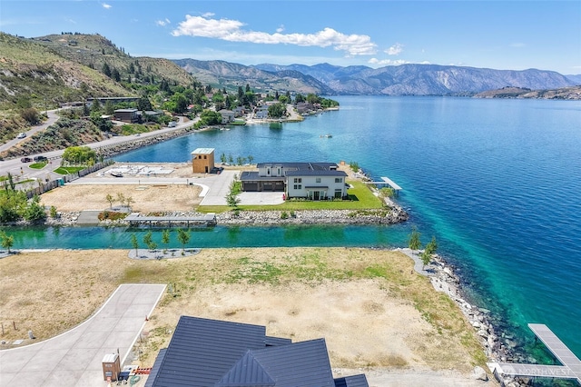 102 Trout Ln, Chelan, WA 98816