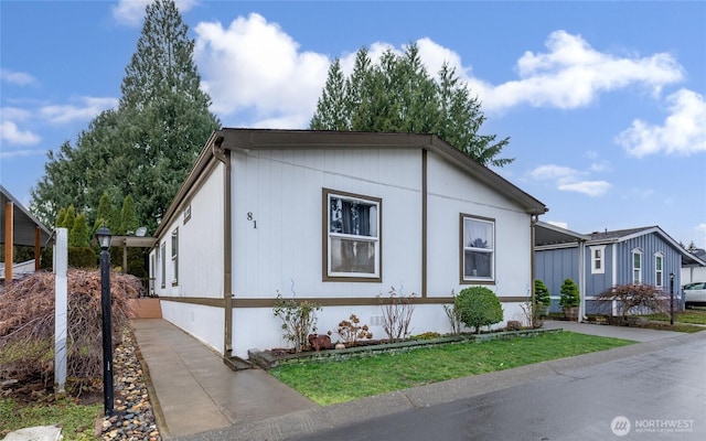 manufactured / mobile home with crawl space