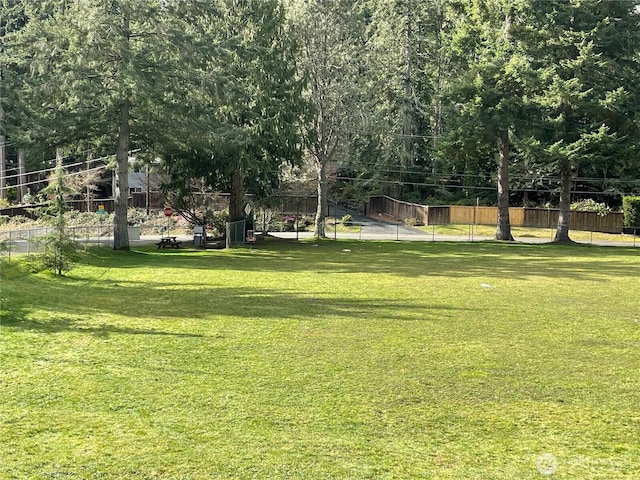 view of yard featuring fence