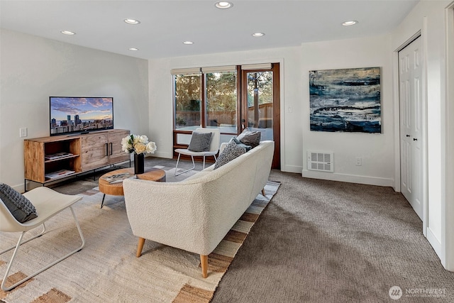 living room with carpet flooring