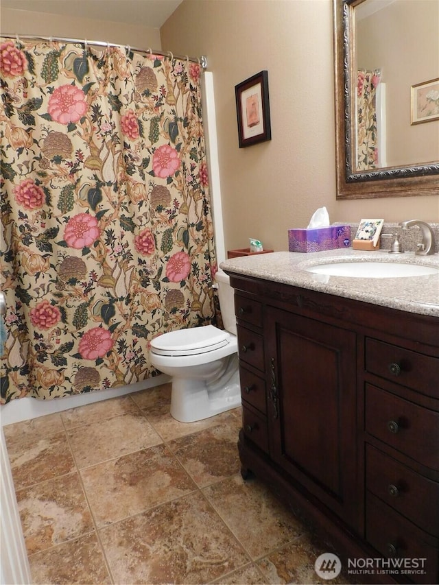 2611 Sea Crest Ave N, Long Beach, WA 98631 - full bathroom with vanity and a shower with shower curtain