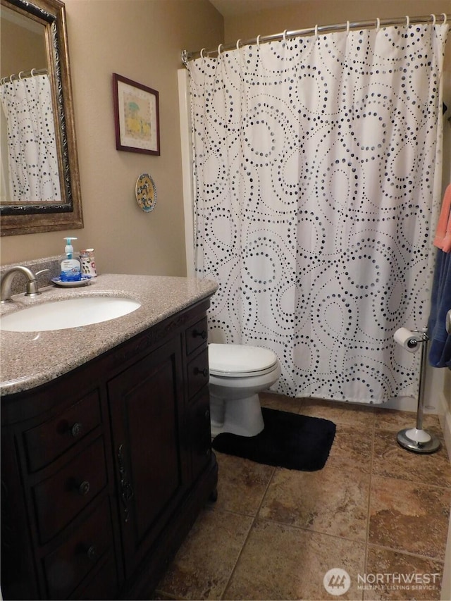 2611 Sea Crest Ave N, Long Beach, WA 98631 - full bathroom with vanity and a shower with curtain