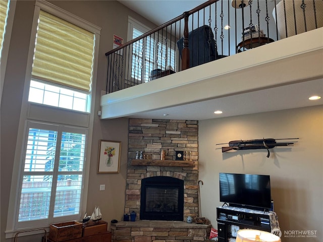 2611 Sea Crest Ave N, Long Beach, WA 98631 - living room with a fireplace, a towering ceiling, and recessed lighting