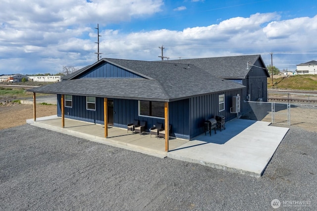 view of front of property featuring a patio