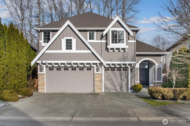 view of front of house featuring a garage