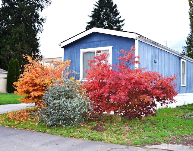 view of side of home