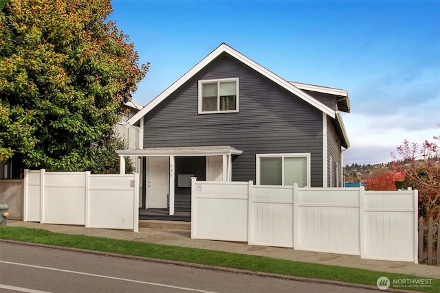634 W Nickerson St, Seattle, WA 98119 - view of front of house