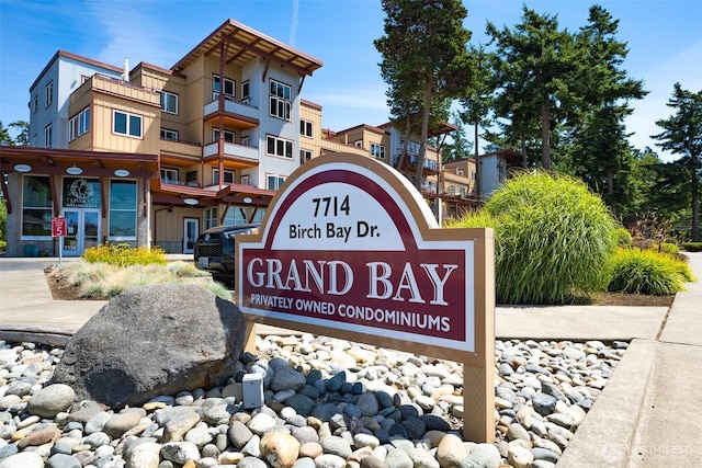 view of community / neighborhood sign