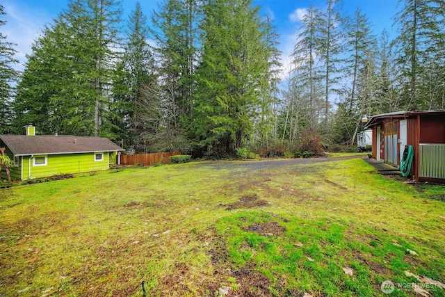 view of yard featuring fence