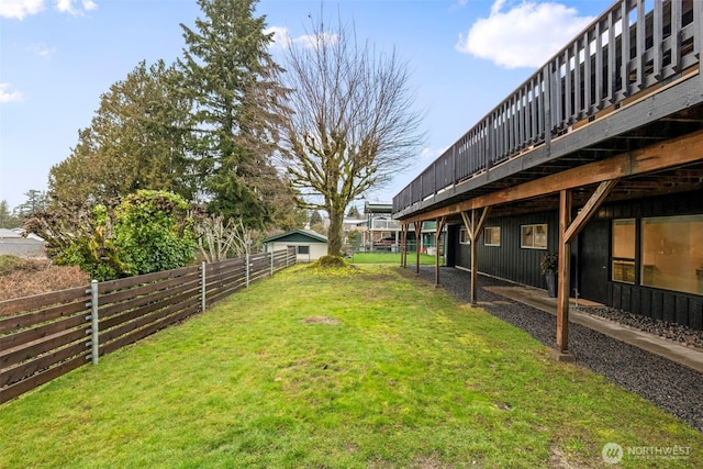 view of yard featuring fence