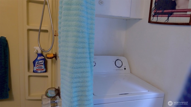 interior space with washer / clothes dryer and laundry area